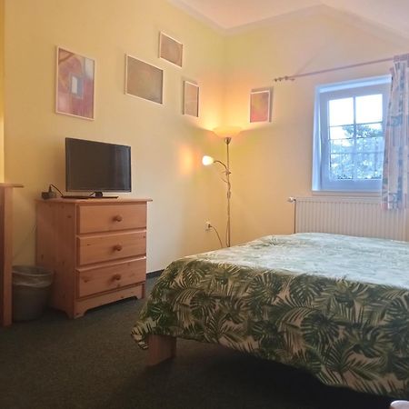 Hotel U Zeleneho Stromu - Zum Gruenen Baum ฮเรนสโก ภายนอก รูปภาพ